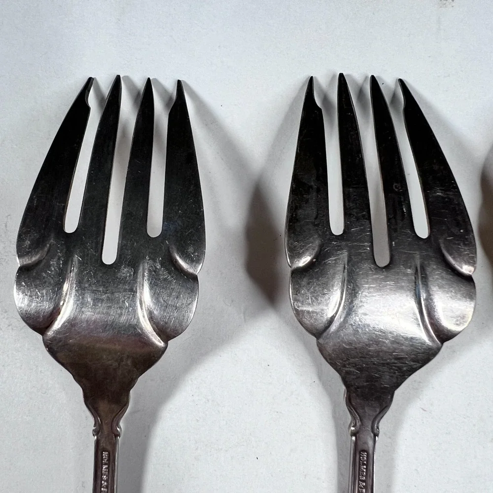 Holmes & Edwards I S Deep Silver Plated Serving Set of 3 Spoon Forks Scalloped